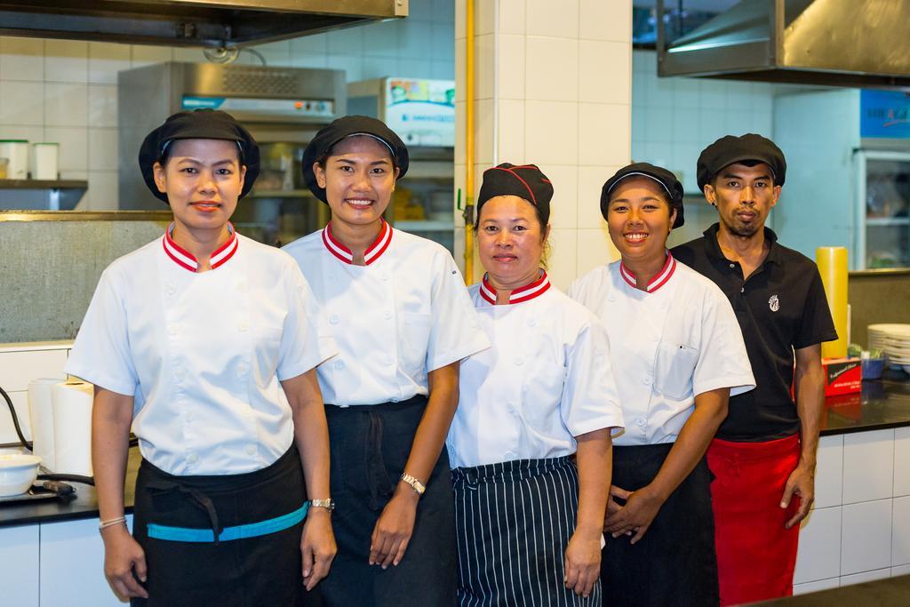 Khách sạn Austrian Garden & Restaurant 3*